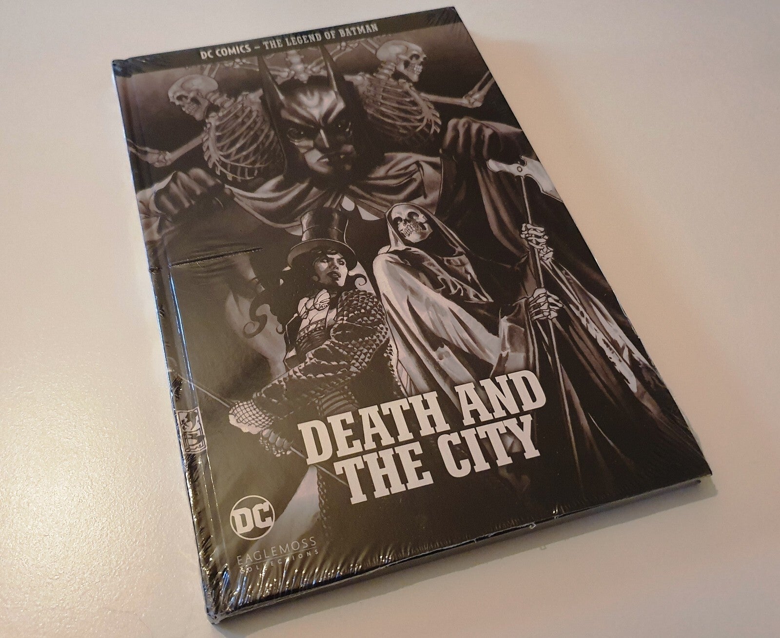 Eaglemoss DC Legend of Batman Graphic Novel Book Collection Select Volume