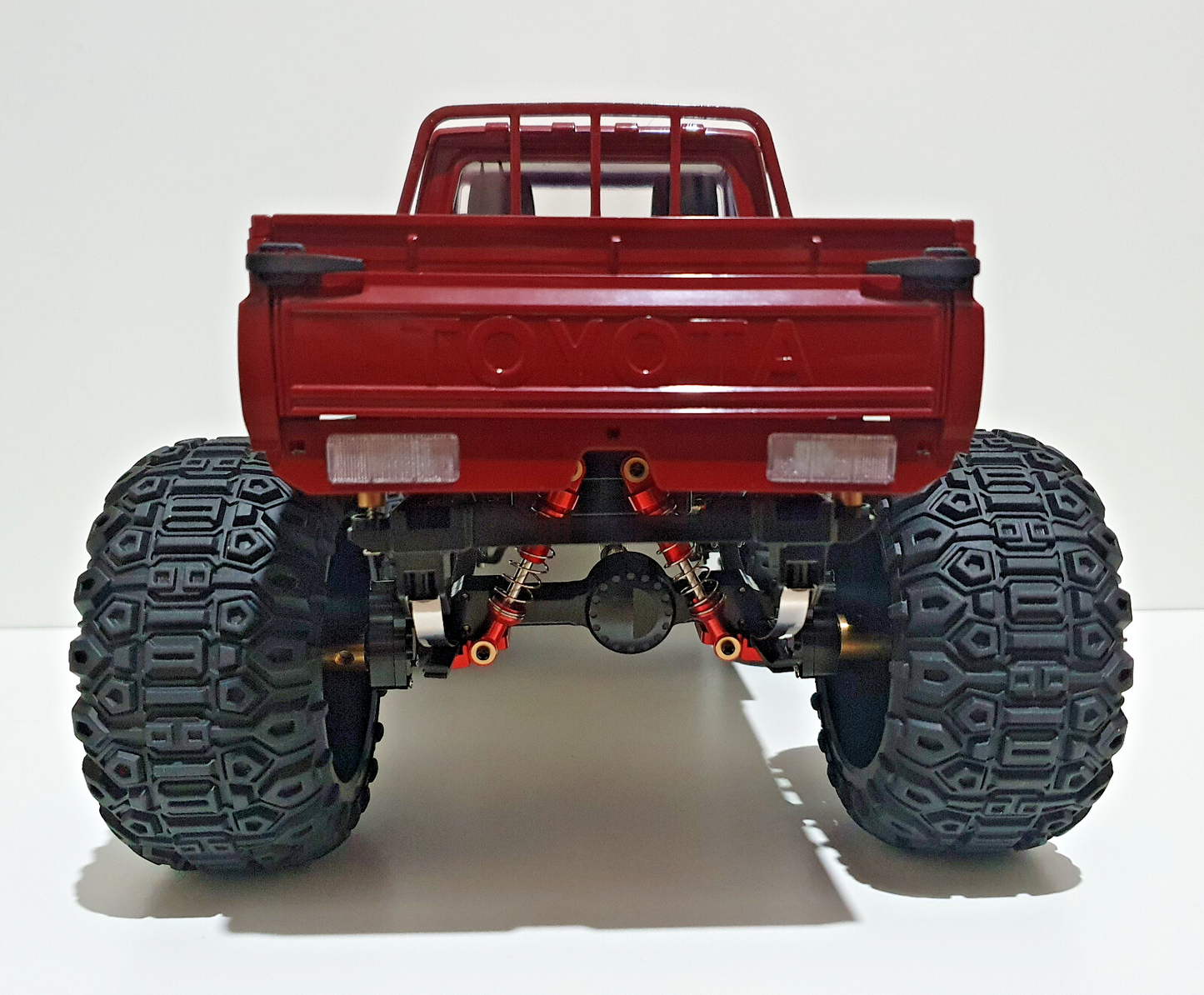 MN82 RC Rock Crawler MONSTER TRUCK Custom Build Toyota LC79 Upgraded
