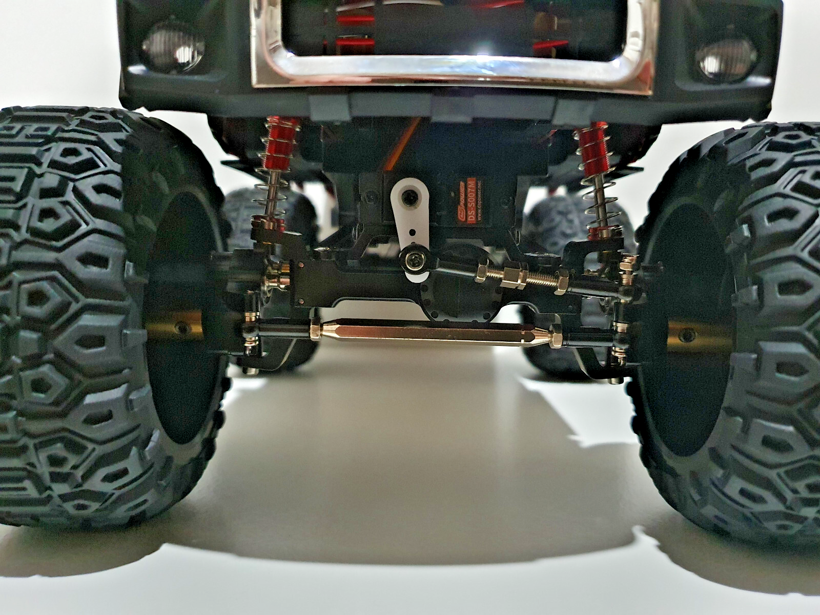 MN82 RC Rock Crawler MONSTER TRUCK Custom Build Toyota LC79 Upgraded