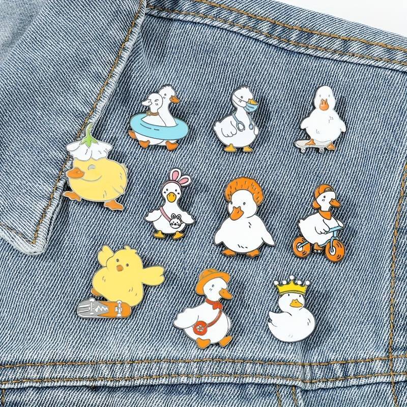 Brooch Pins Novelty Brooches Choose Your Design!